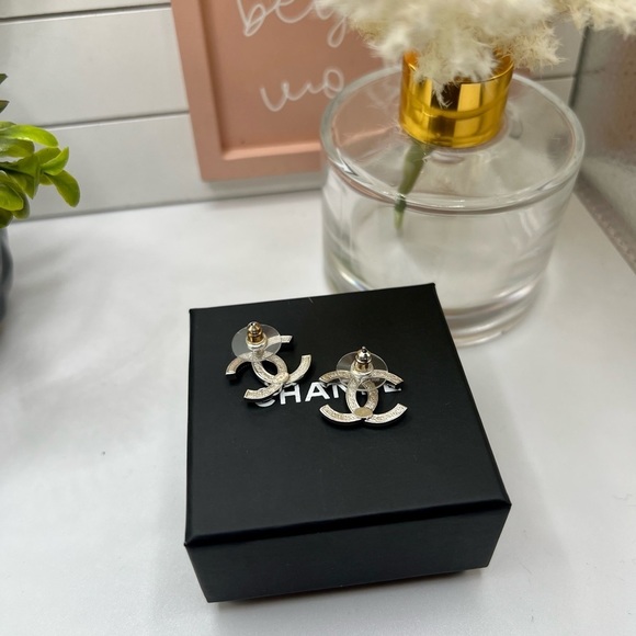 Chanel Classic Crystals CC Stud Earrings - Picture 6 of 8
